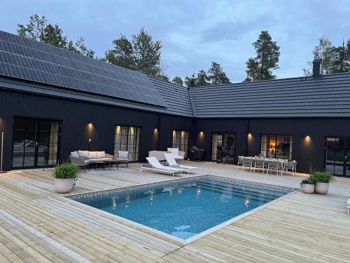 Poolbyggnation åt @Villaskosslatten